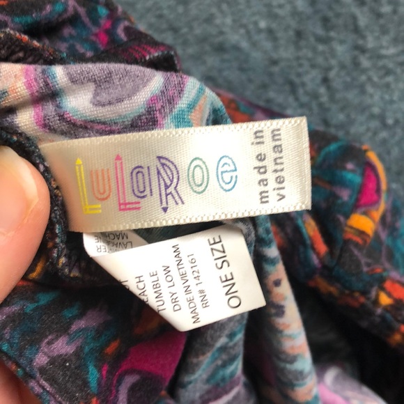 LuLaRoe Peacock Print Leggings - Picture 2 of 2